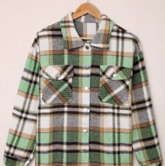 π₯πHPπNew Geometric Plaid shacket - Picture 13 of 16